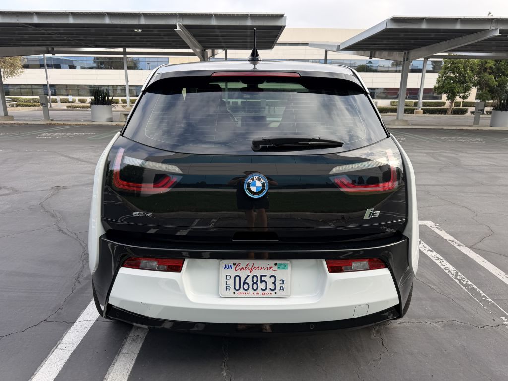 Photo 5 of this BMW I3