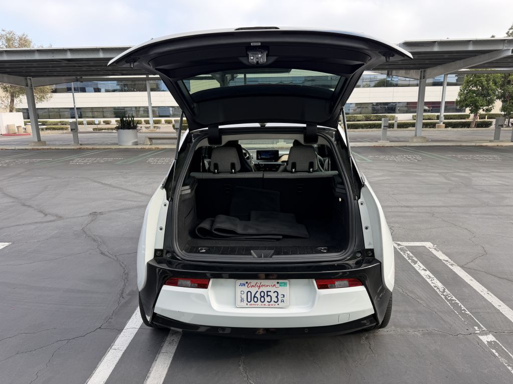 Photo 7 of this BMW I3