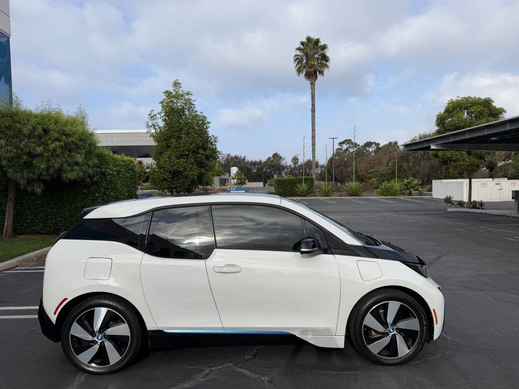 Photo 8 of this BMW I3