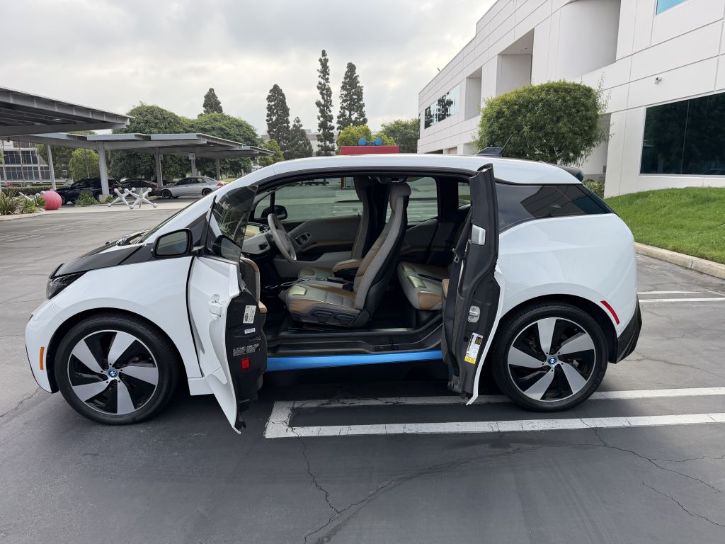 Photo 15 of this BMW I3