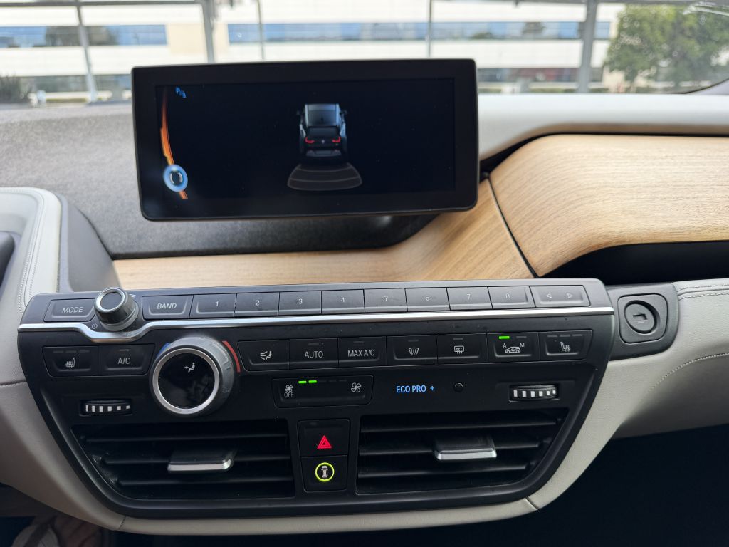 Photo 19 of this BMW I3