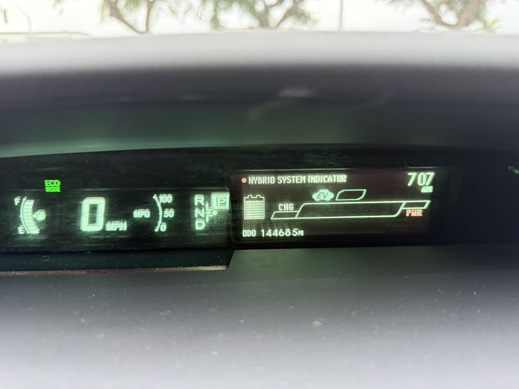 Photo 18 of this TOYOTA PRIUS PLUG-IN