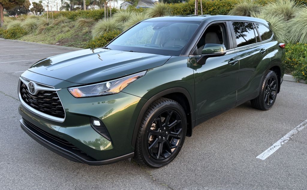 Photo 4 of this TOYOTA HIGHLANDER