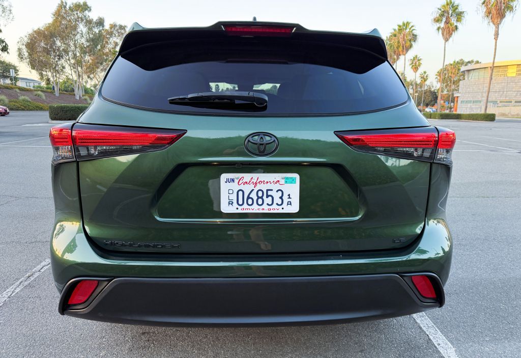 Photo 6 of this TOYOTA HIGHLANDER
