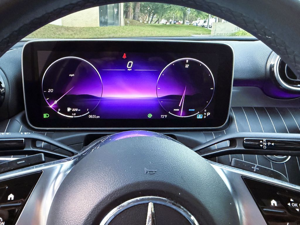 Photo 25 of this MERCEDES-BENZ C-CLASS