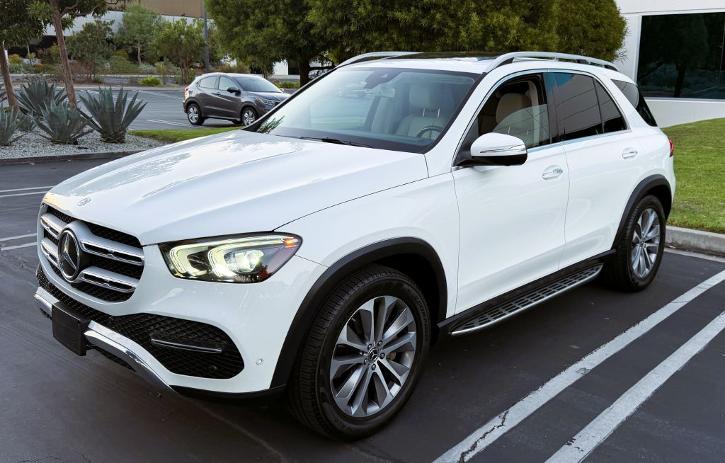 Photo 3 of this MERCEDES-BENZ GLE