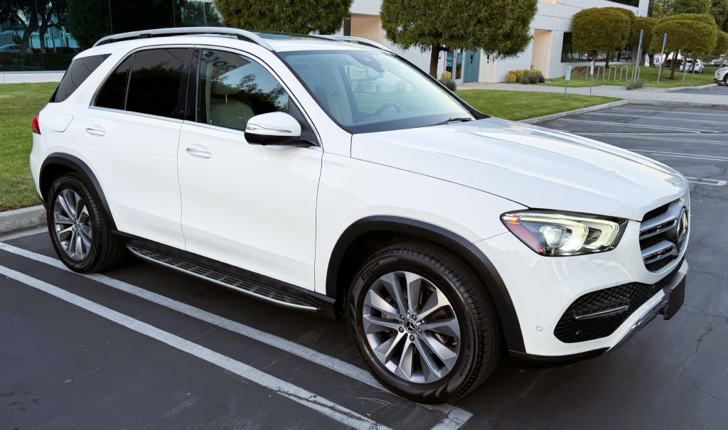 Photo 9 of this MERCEDES-BENZ GLE
