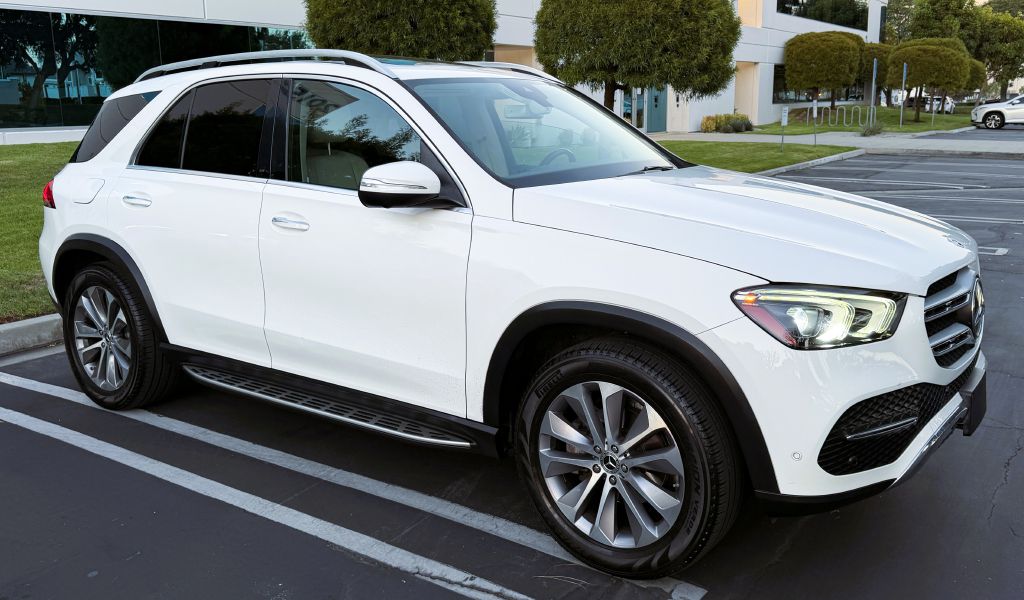 Photo 10 of this MERCEDES-BENZ GLE