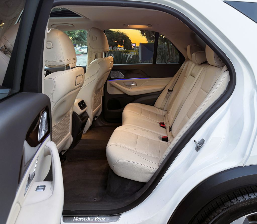 Photo 12 of this MERCEDES-BENZ GLE