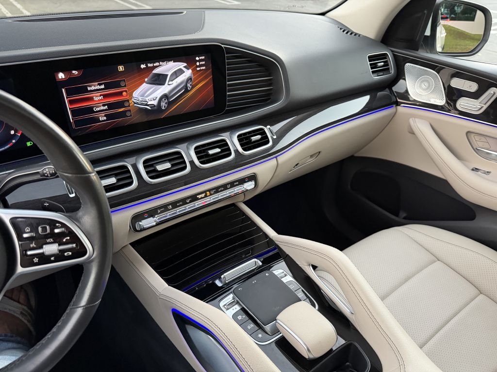 Photo 24 of this MERCEDES-BENZ GLE