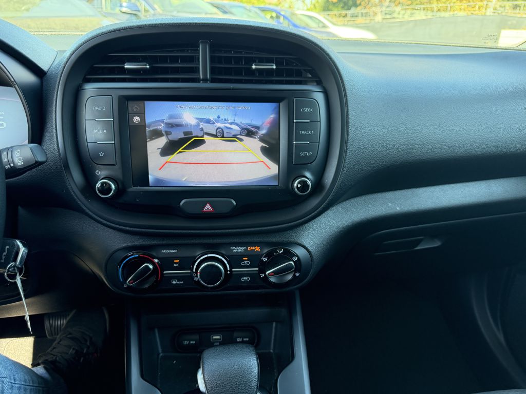 Photo 18 of this KIA SOUL