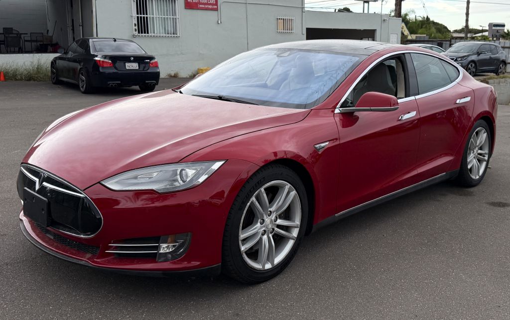 Photo 3 of this TESLA MODEL S