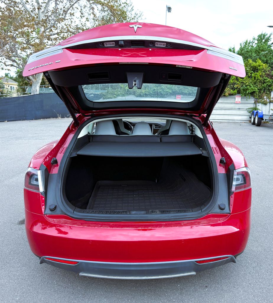 Photo 9 of this TESLA MODEL S