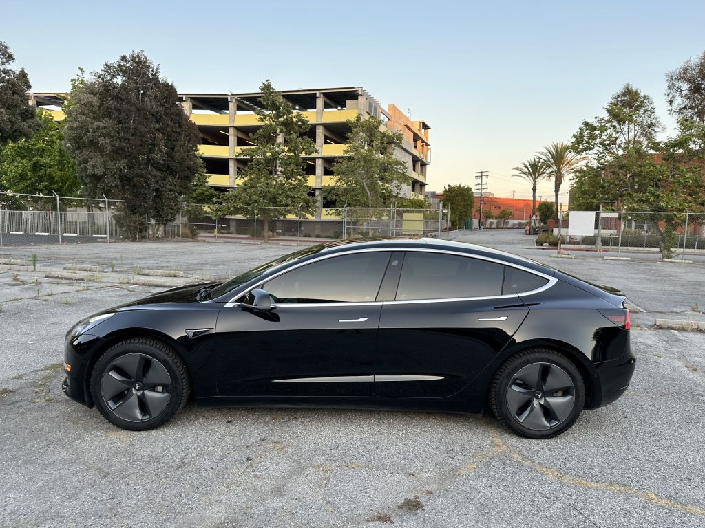 Photo 2 of this TESLA MODEL 3