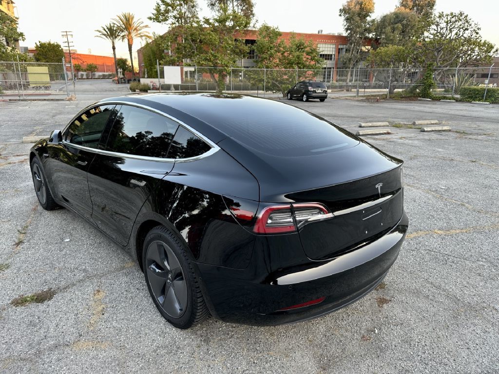 Photo 3 of this TESLA MODEL 3
