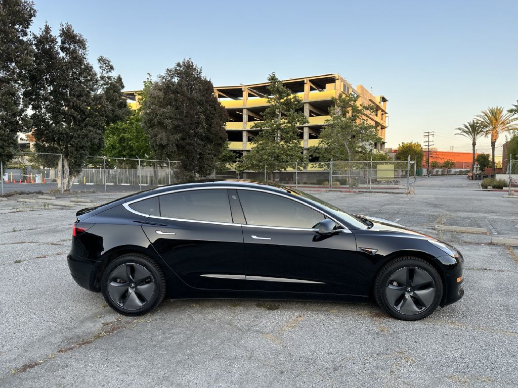 Photo 6 of this TESLA MODEL 3