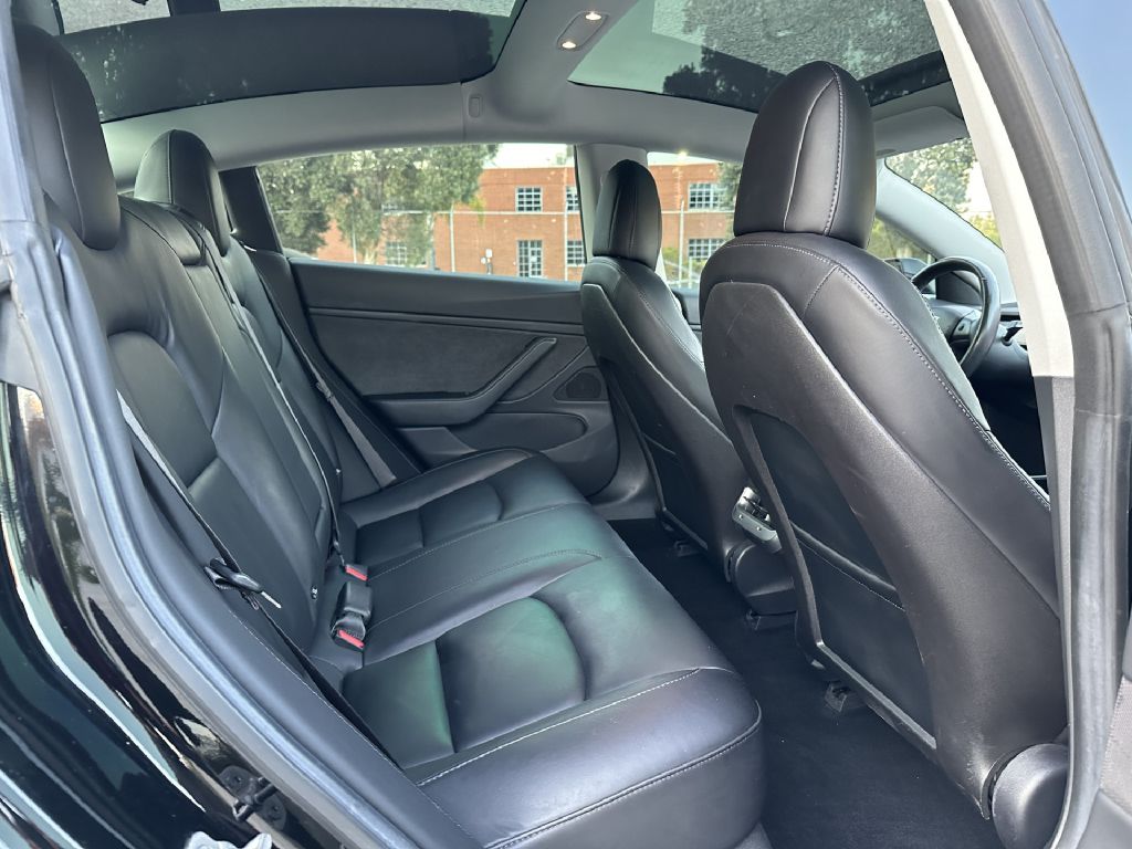 Photo 18 of this TESLA MODEL 3