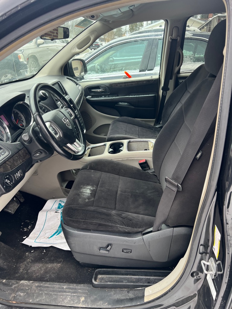 Photo 9 of this DODGE GRAND CARAVAN