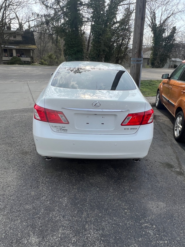 Photo 14 of this LEXUS ES