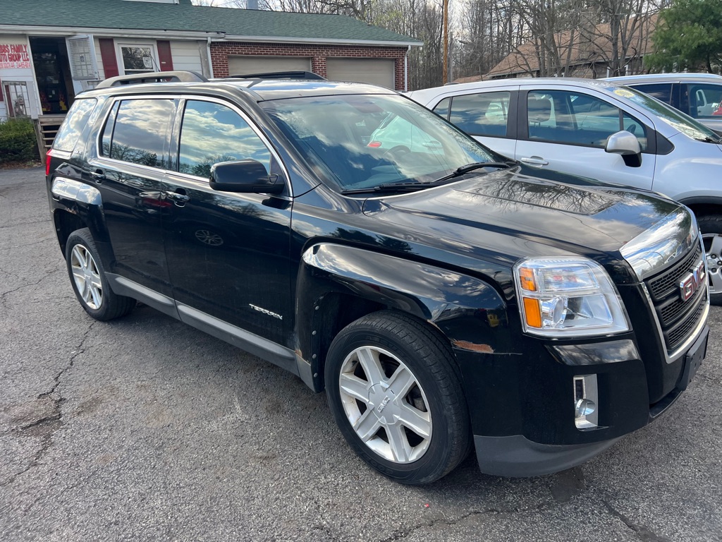 Photo 2 of this GMC TERRAIN