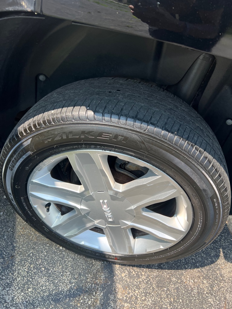Photo 19 of this GMC TERRAIN