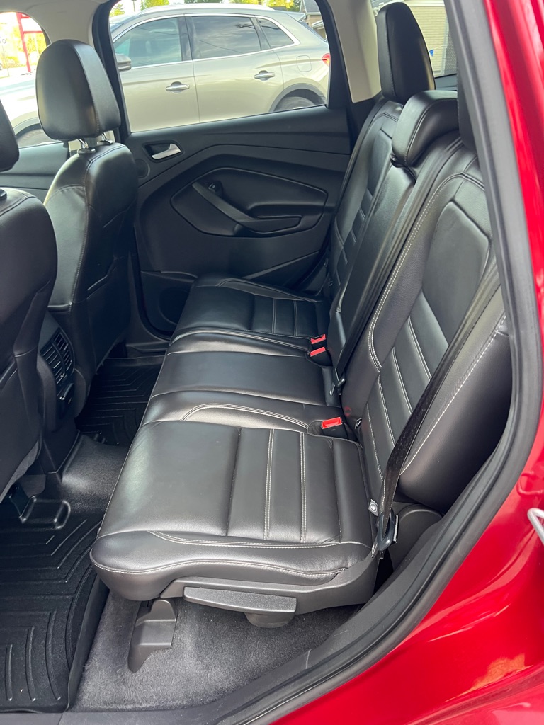 Photo 4 of this FORD ESCAPE