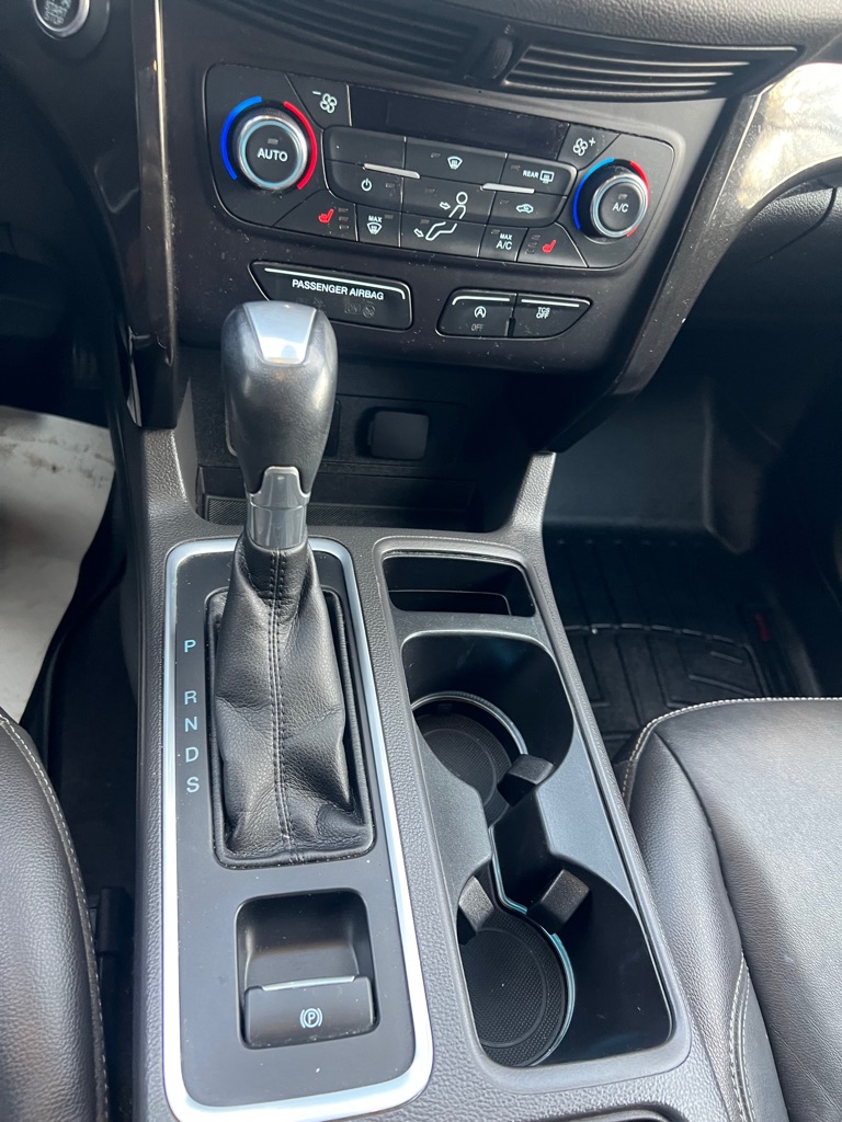Photo 8 of this FORD ESCAPE