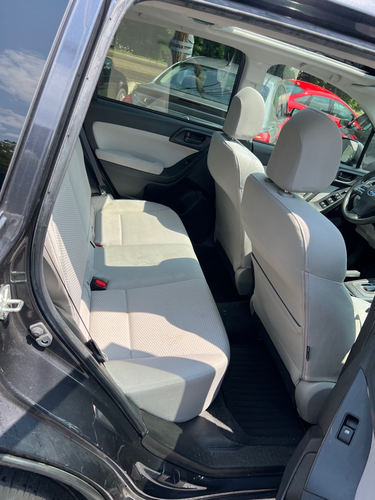 Photo 6 of this SUBARU OUTBACK