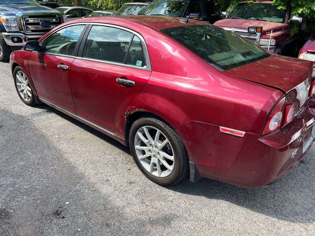 Photo 3 of this CHEVROLET MALIBU