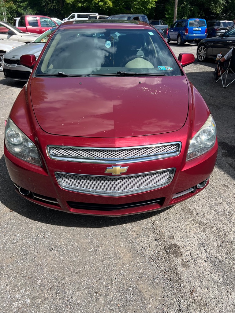 Photo 8 of this CHEVROLET MALIBU