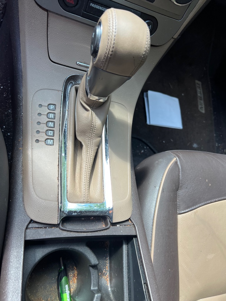Photo 6 of this CHEVROLET MALIBU