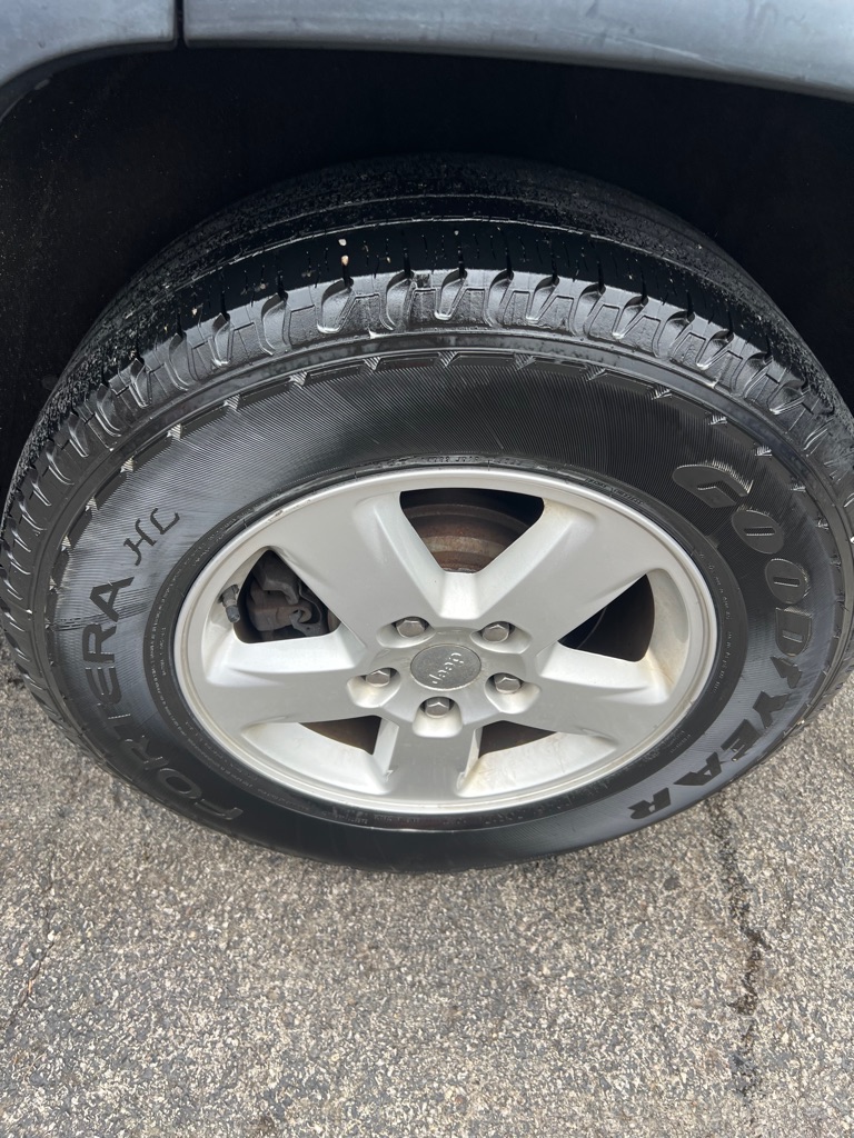 Photo 11 of this JEEP GRAND CHEROKEE