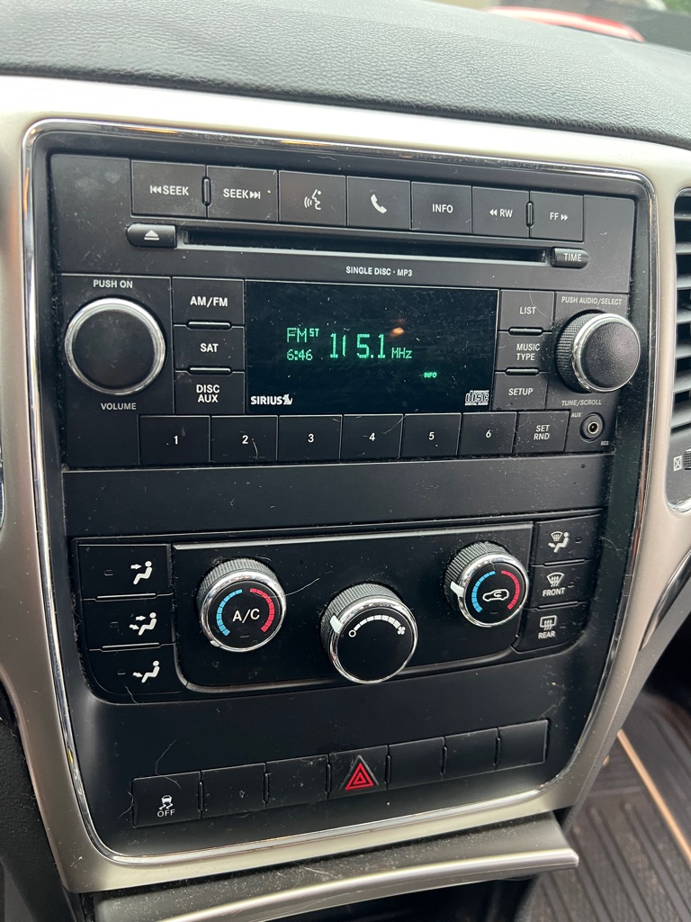 Photo 7 of this JEEP GRAND CHEROKEE