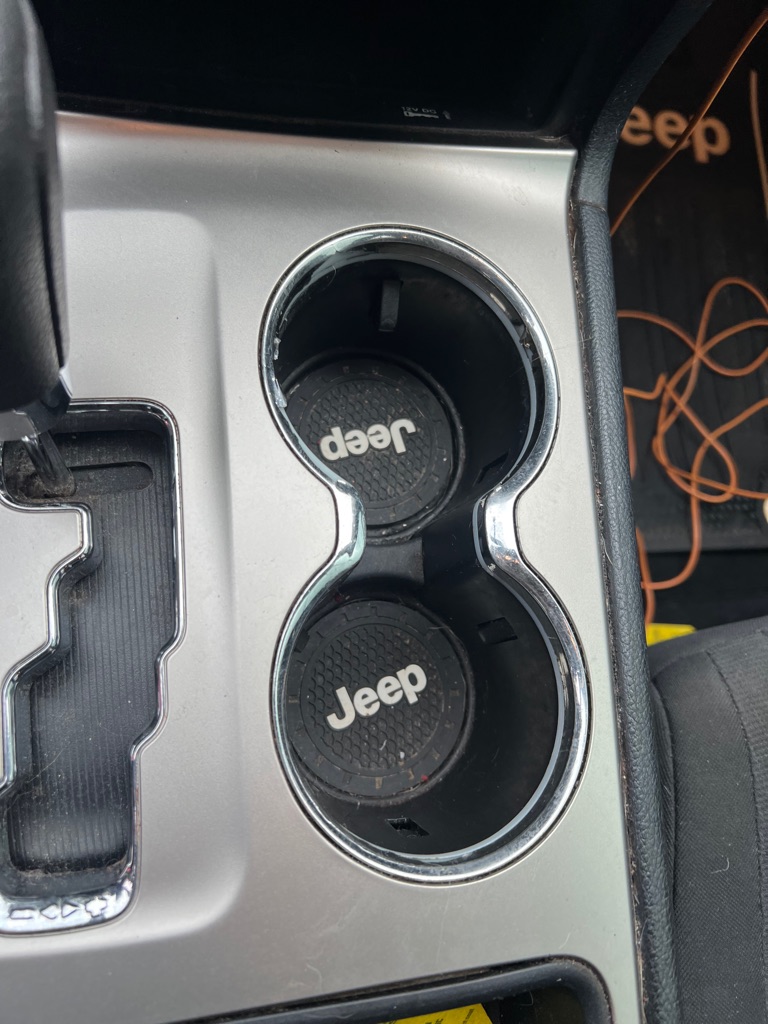 Photo 10 of this JEEP GRAND CHEROKEE
