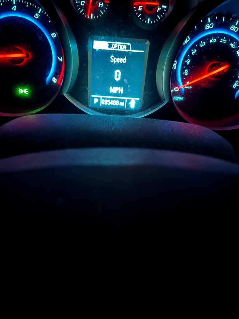 Photo 2 of this CHEVROLET CRUZE LIMITED