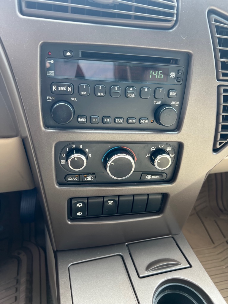 Photo 7 of this BUICK RENDEZVOUS