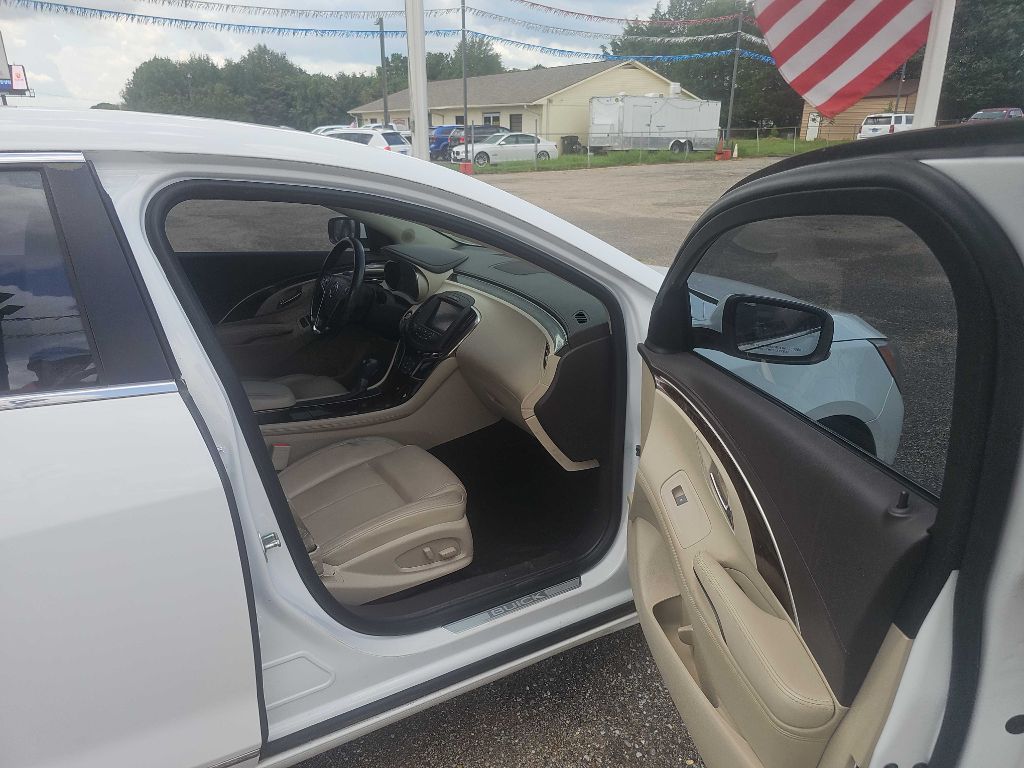 Photo 19 of this BUICK LACROSSE