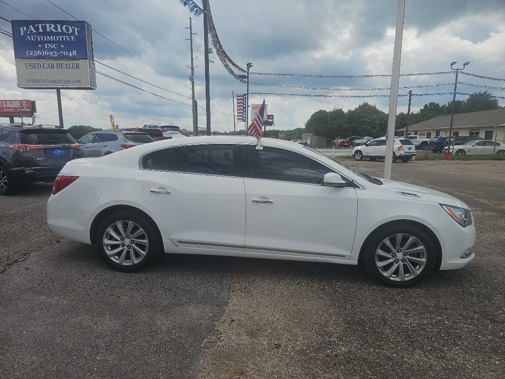 Photo 2 of this BUICK LACROSSE