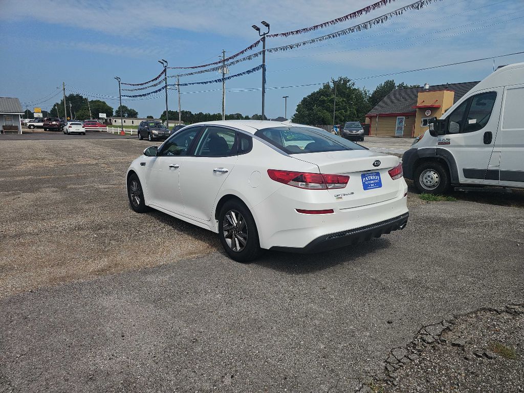 Photo 5 of this KIA OPTIMA