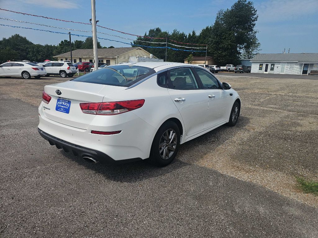 Photo 3 of this KIA OPTIMA