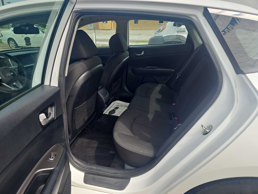 Photo 13 of this KIA OPTIMA