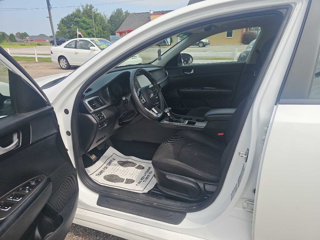 Photo 12 of this KIA OPTIMA