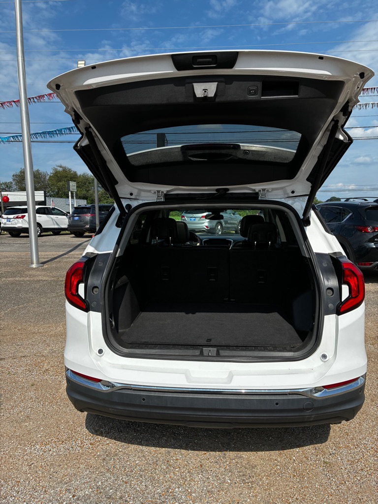 Photo 7 of this GMC TERRAIN
