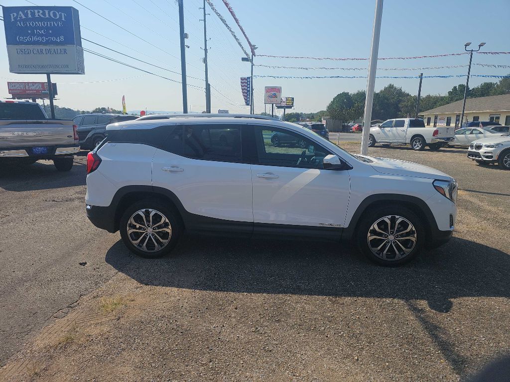 Photo 17 of this GMC TERRAIN