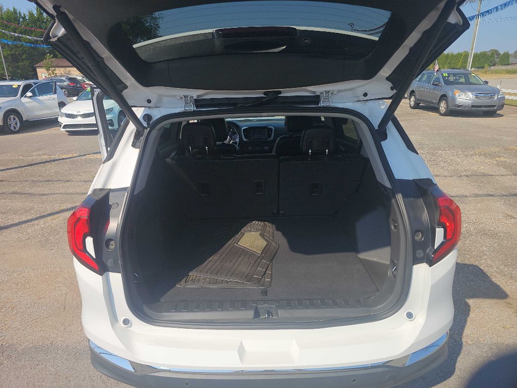 Photo 24 of this GMC TERRAIN