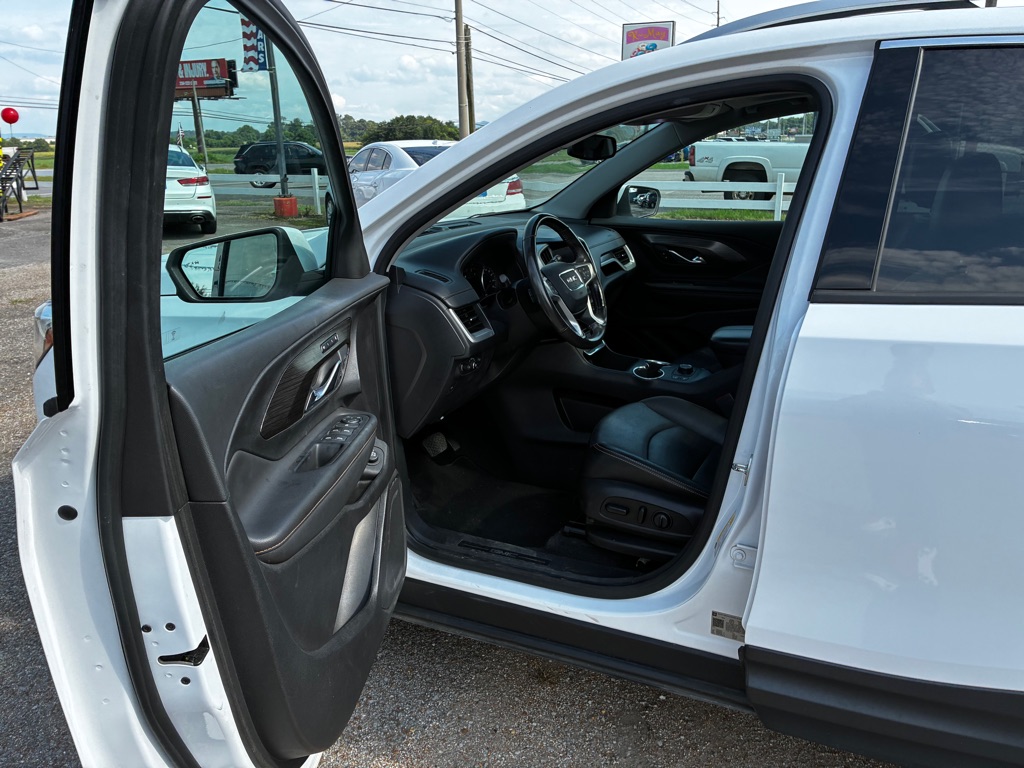 Photo 9 of this GMC TERRAIN