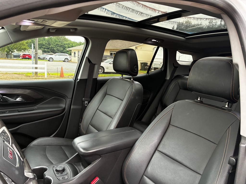 Photo 10 of this GMC TERRAIN