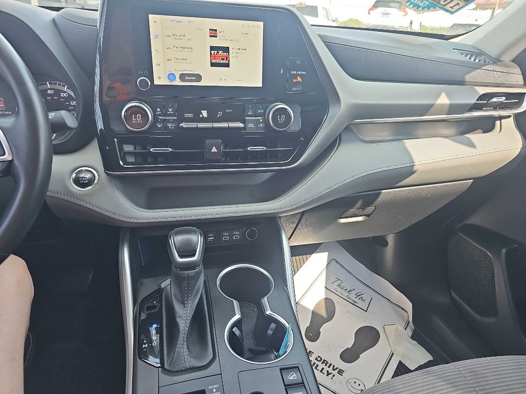 Photo 4 of this TOYOTA HIGHLANDER