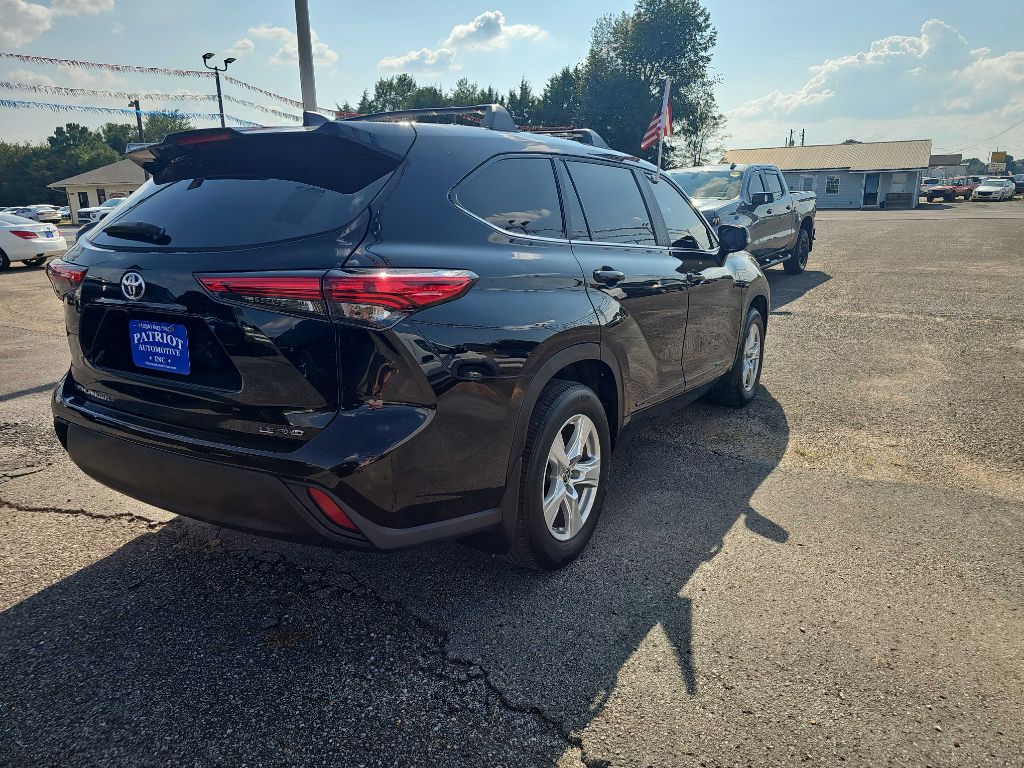 Photo 8 of this TOYOTA HIGHLANDER