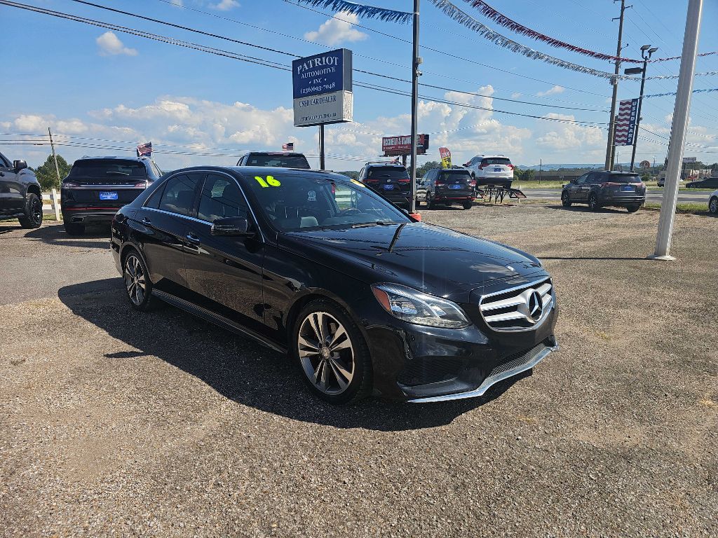Photo 6 of this MERCEDES-BENZ E-CLASS